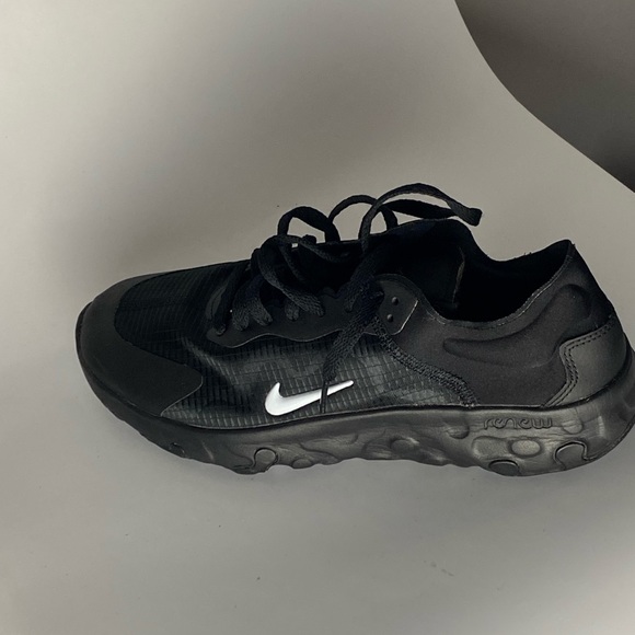 Men's Nike Renew Lucent Sneakers Sz 8.5 - Picture 16 of 16